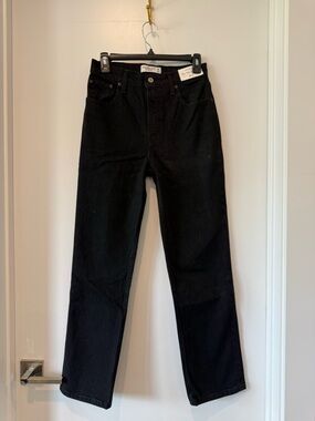 NWT Abercrombie The 90’s Straight Jeans Black
